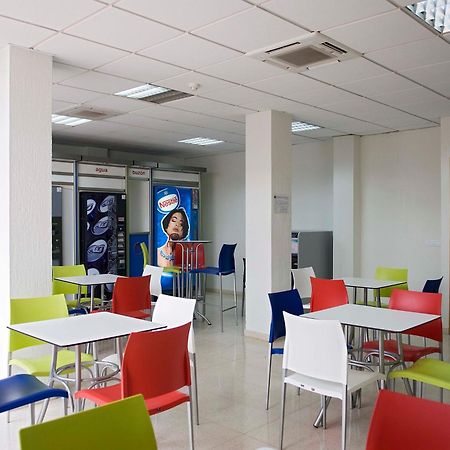 Albergue Inturjoven Sevilla Экстерьер фото