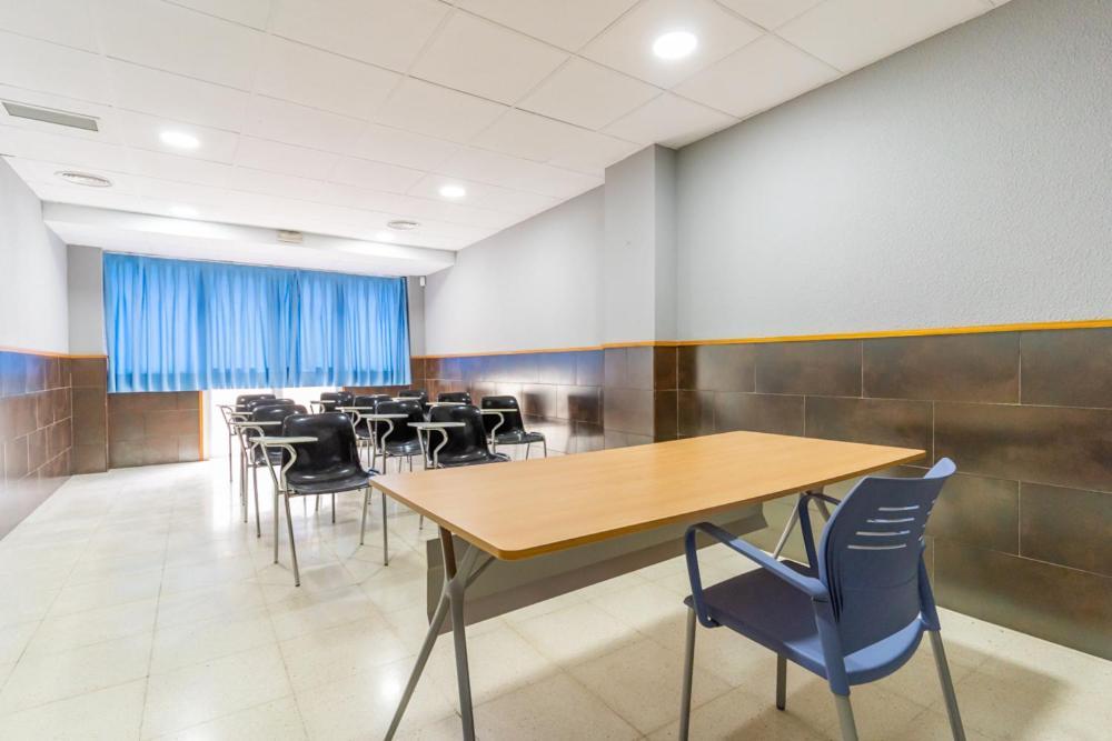 Albergue Inturjoven Sevilla Экстерьер фото
