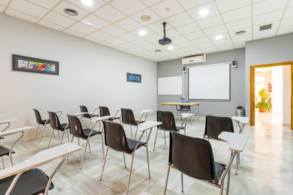 Albergue Inturjoven Sevilla Экстерьер фото