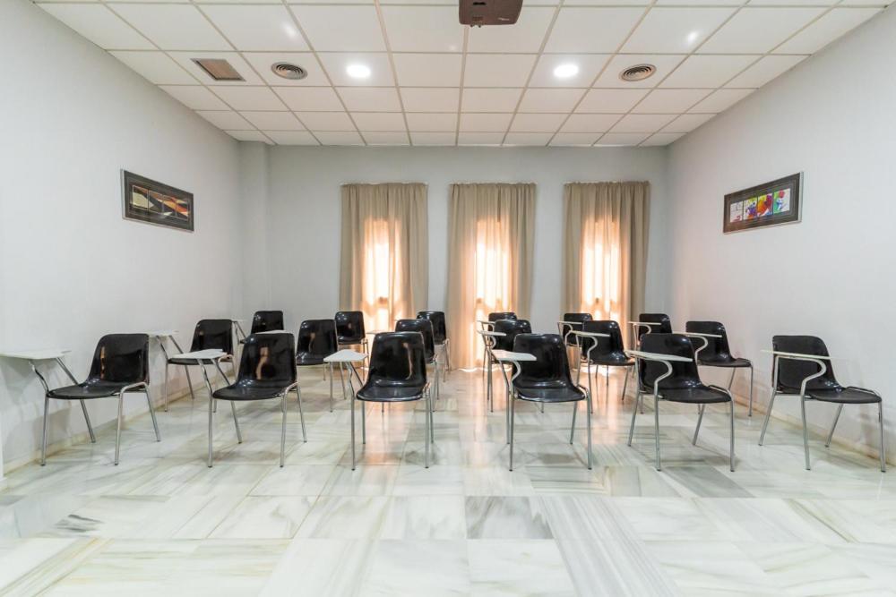 Albergue Inturjoven Sevilla Экстерьер фото