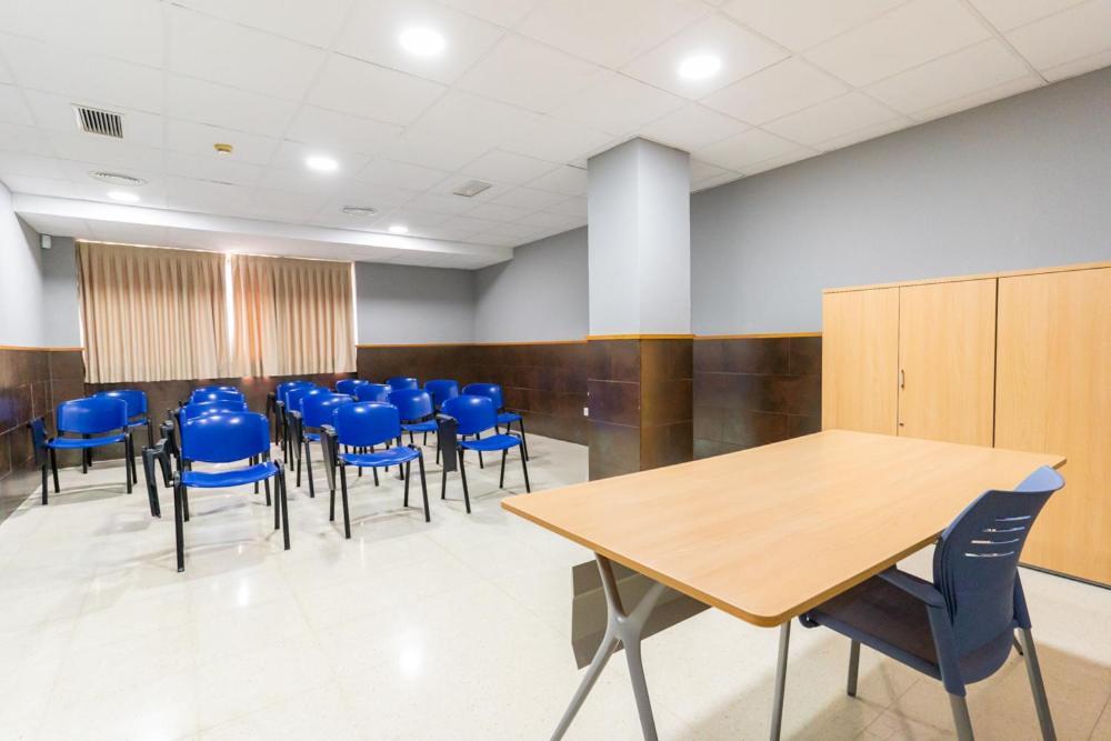 Albergue Inturjoven Sevilla Экстерьер фото