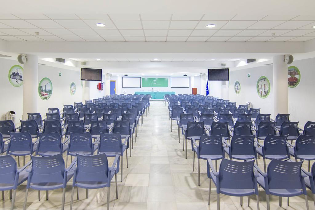 Albergue Inturjoven Sevilla Экстерьер фото