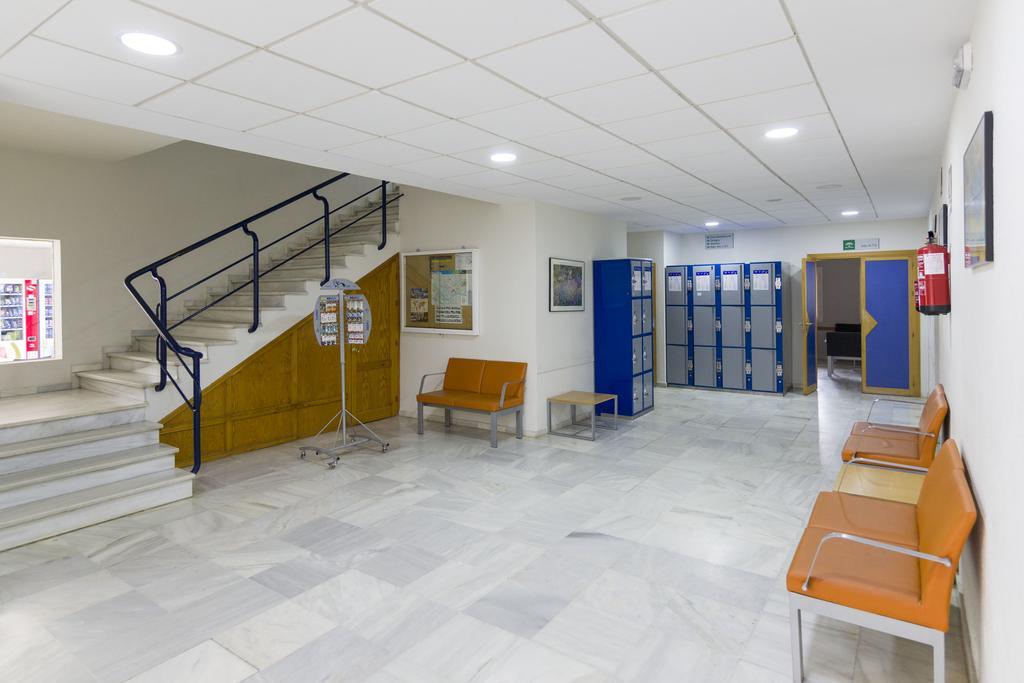 Albergue Inturjoven Sevilla Экстерьер фото