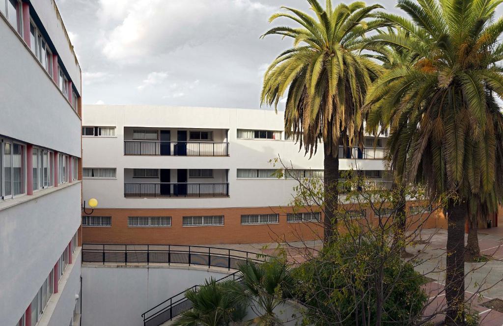 Albergue Inturjoven Sevilla Экстерьер фото