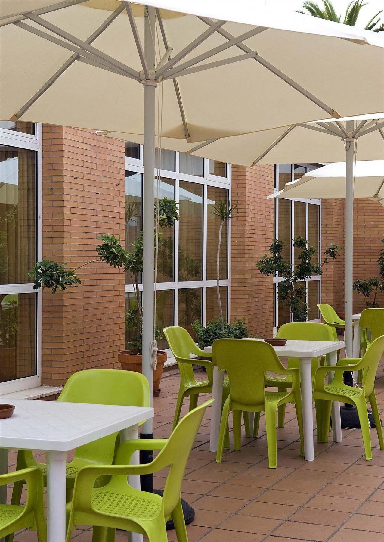 Albergue Inturjoven Sevilla Экстерьер фото